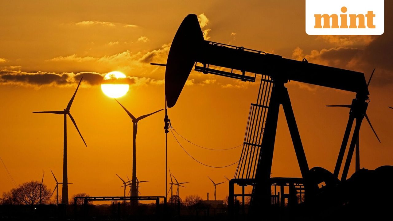 Crude oil prices extend losses on US-Iran peace talks; Brent below $90 per barrel