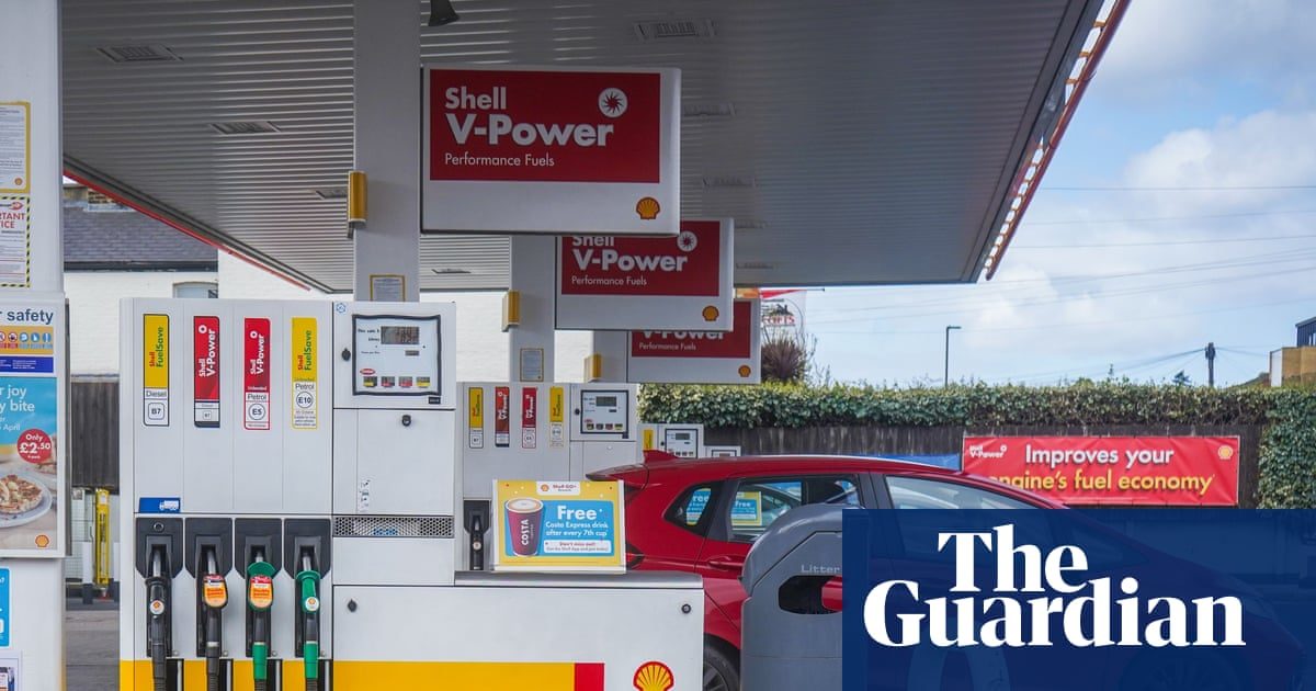 UK inflation drops to 2.6%, easing BoE rate hike fears