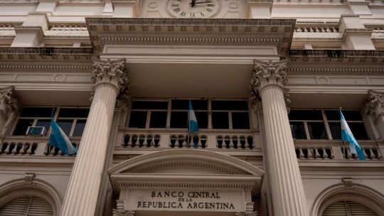Argentina, China extend currency swap deal