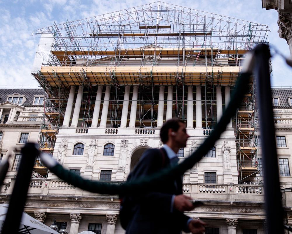 UK economic growth slows down as Iran war pushes up energy prices