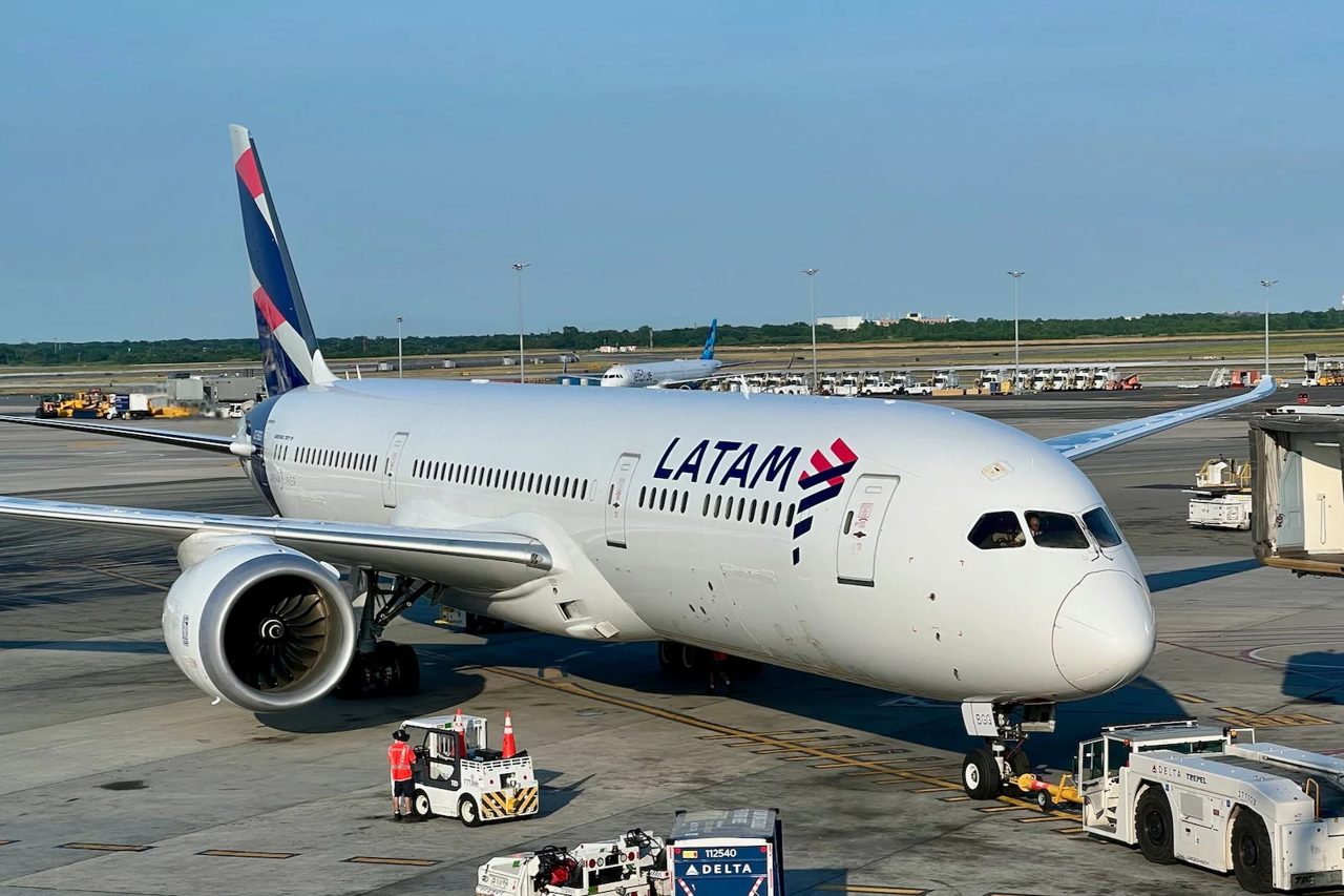 Brazil, neighbors sign South America open skies deal