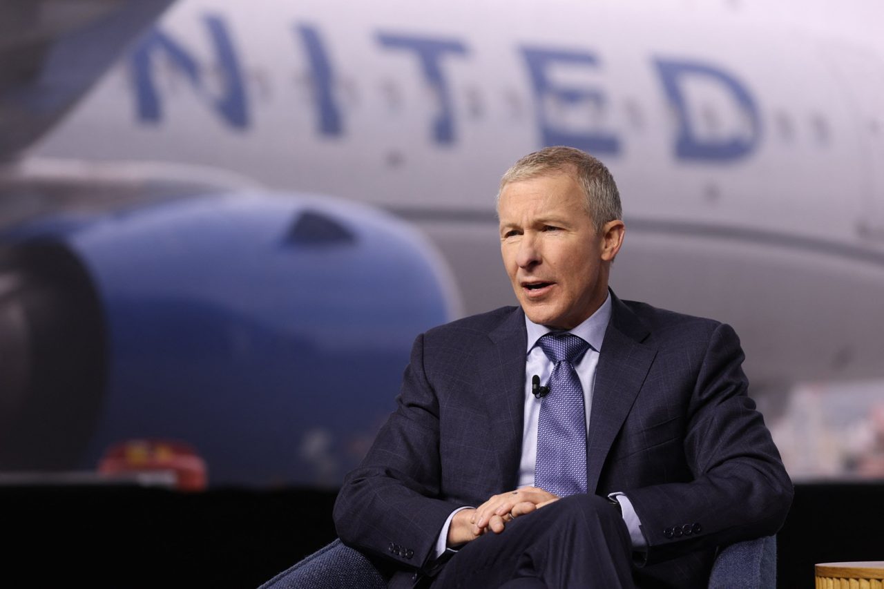 United Airlines leverages premium seats to offset fuel cost surge