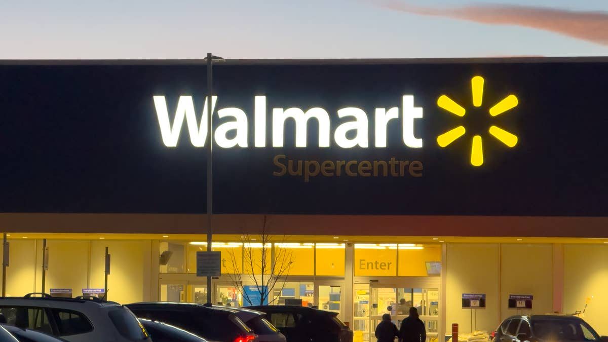 Walmart has a 6-pack of waterproof solar flights on sale for $36