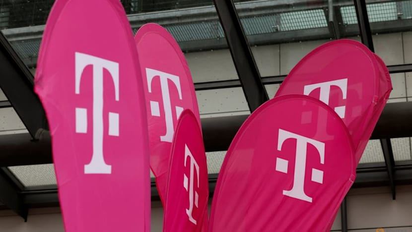 Deutsche Telekom sees €2.5 billion in savings from AI, automation by 2030
