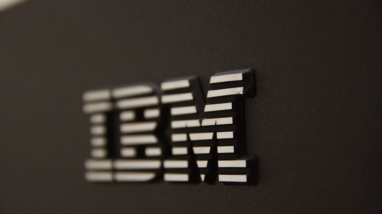 IBM misses Q2 estimates, trims full-year revenue growth outlook