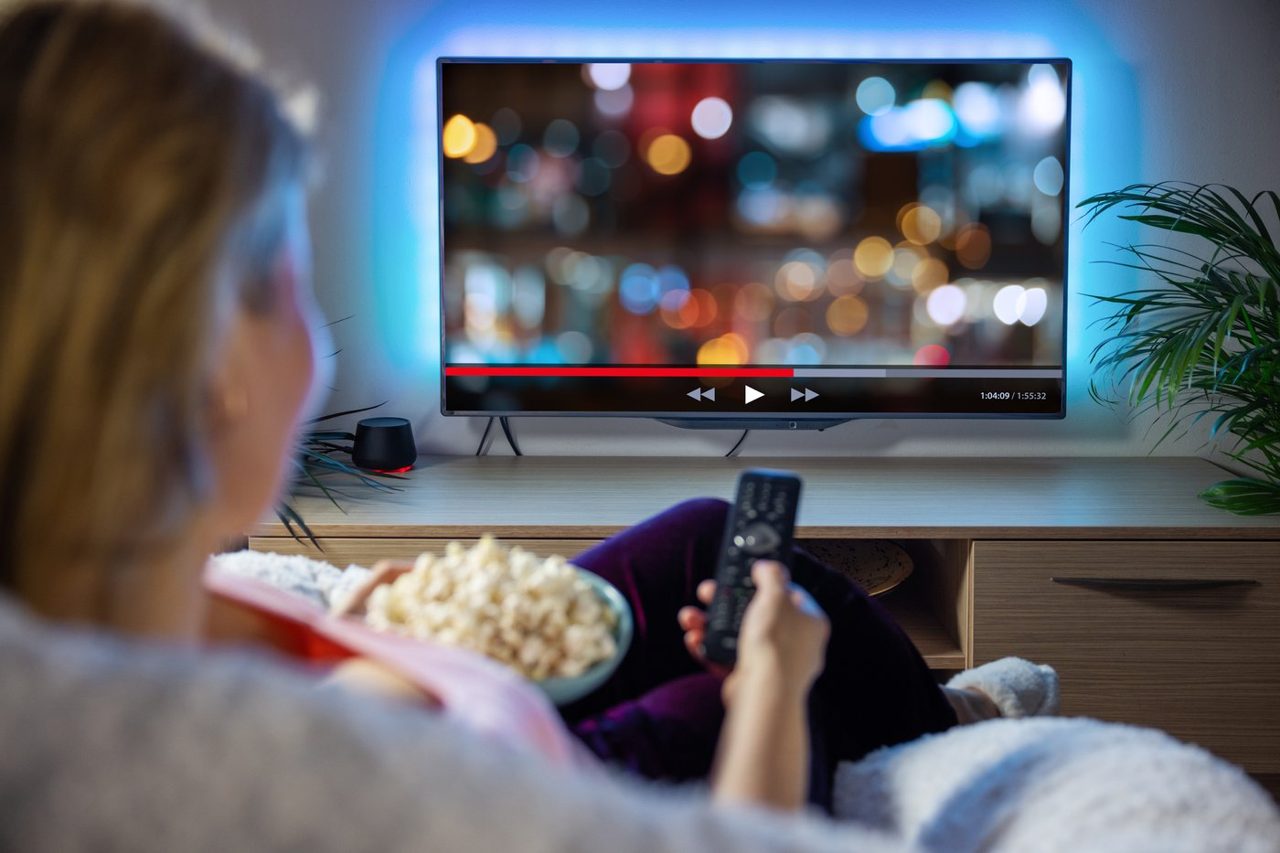 Netflix shares fall 10% on reduced engagement reporting