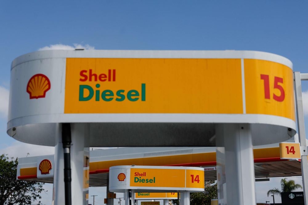 Shell nearly doubles quarterly profit year-on-year as refining margins soar to record high