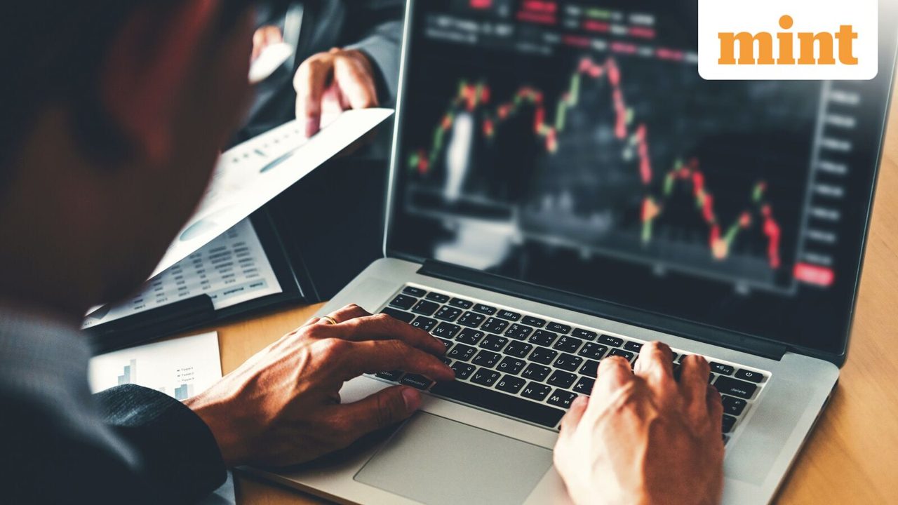 PC Jeweller drops 3% on QIP plans despite debt repayment progress