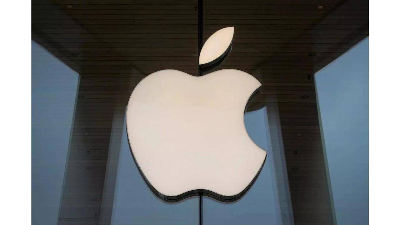 Apple shares tumble 9% on supply worries, on track for worst single-day fall in over 6 years