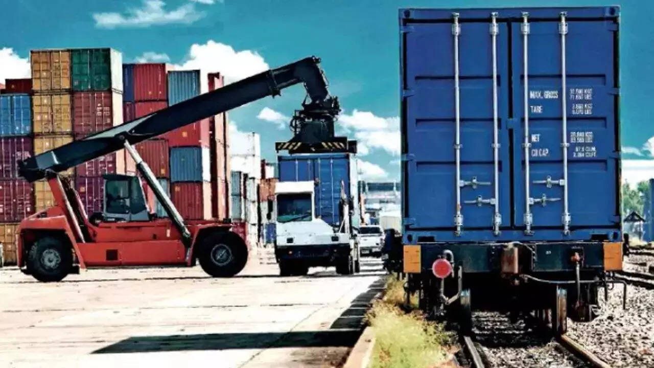 Indian logistics firms set for Q1 revenue growth despite margin hits